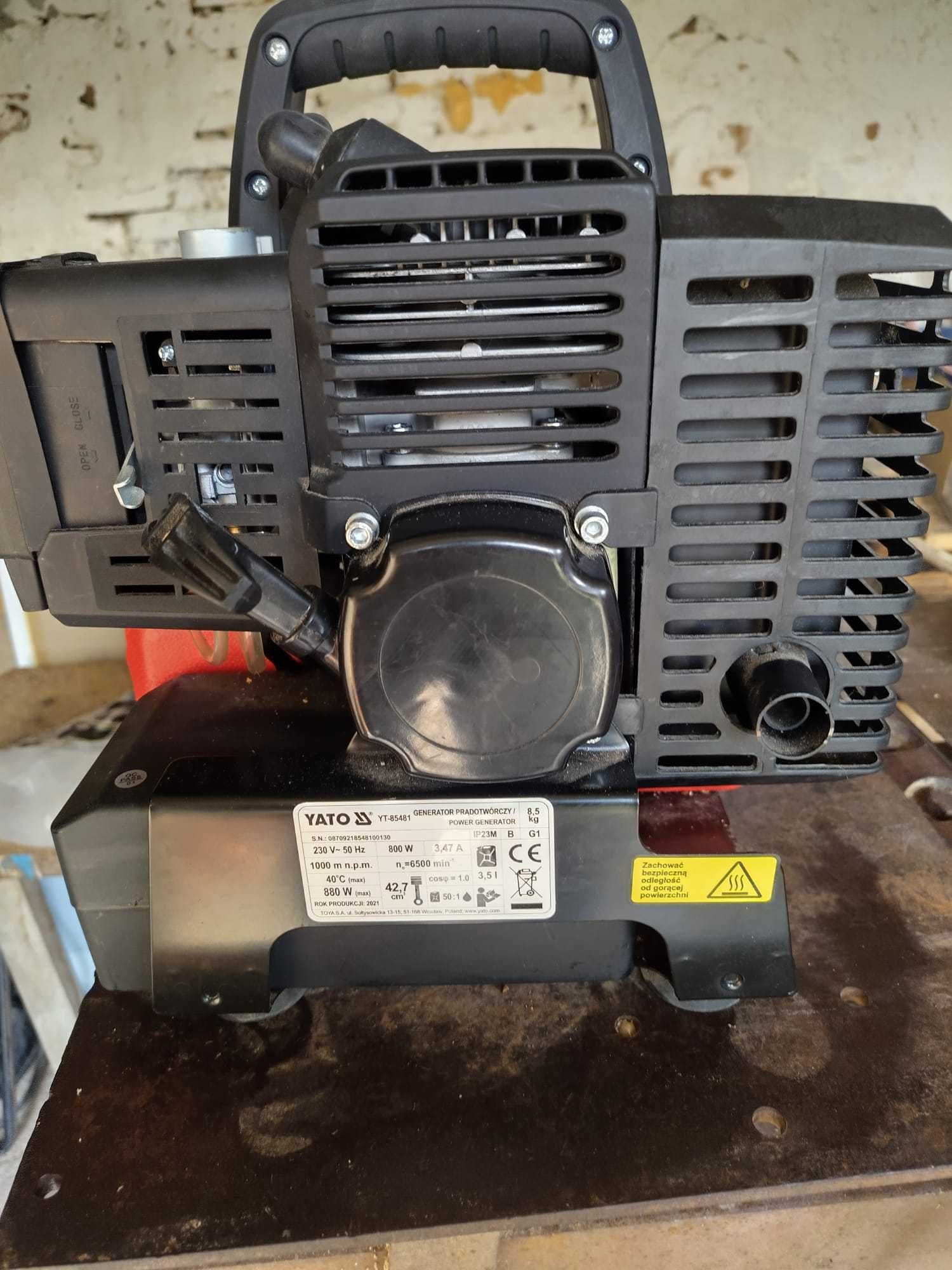 Generator portabil de curent monofazat, pe benzina Yato 800W, 230V