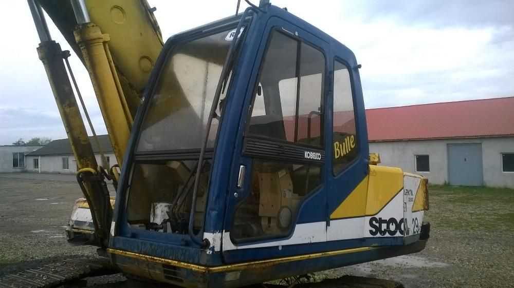 Dezmembrez excavator Kobelco  SK 210