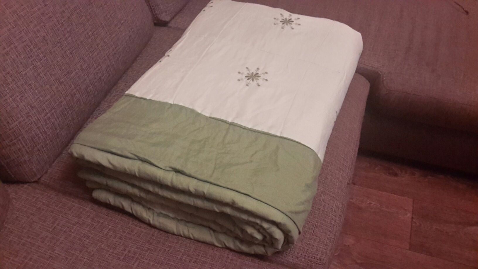 Одеяло полуторка в отличном состоянии
