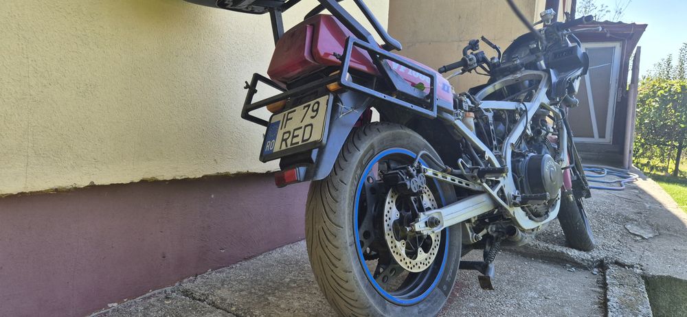 Vând Honda VF1000F pentru dezmembrat