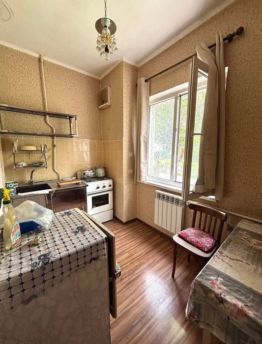 Юнусабад 9. 1/1/5 кафе Принц.