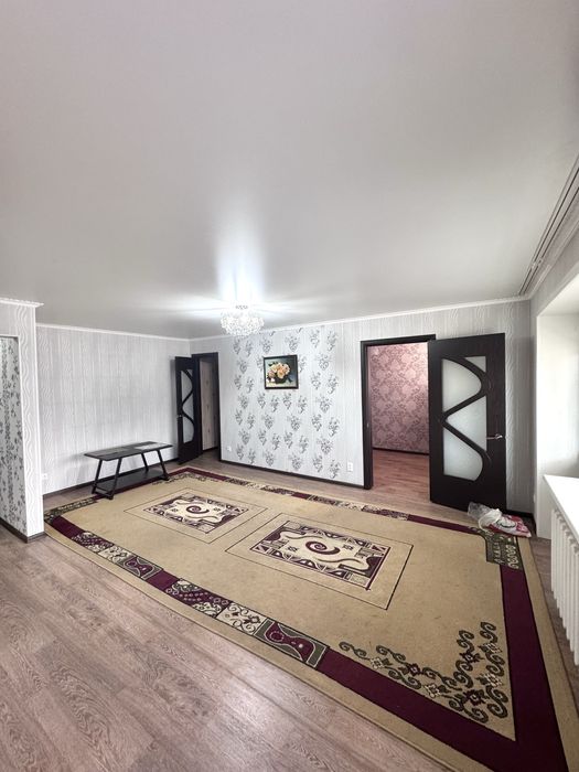 2 комнатная, Космонавтов 3