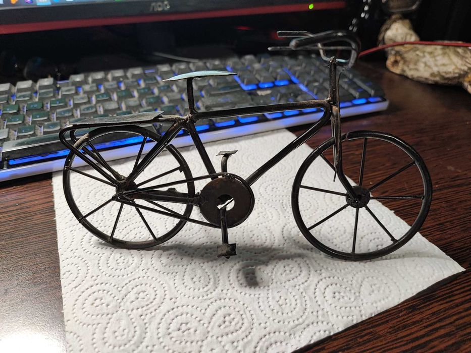 Lot vintage de 12 miniaturi diferite