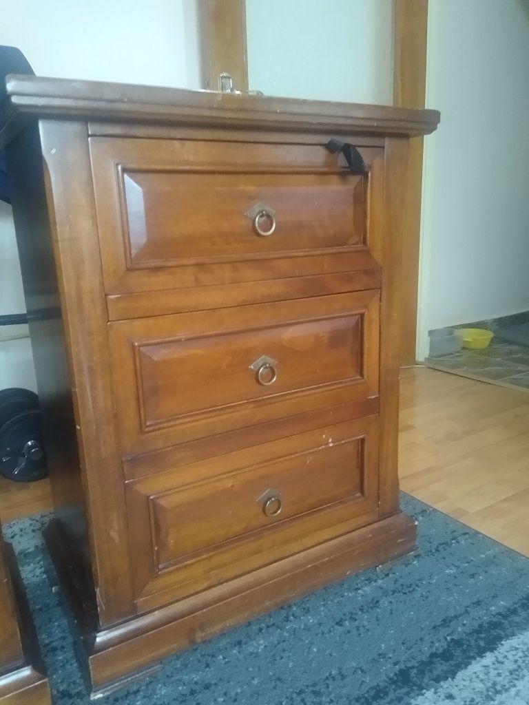 Mobilier masa doua corpuri modele mai vechi