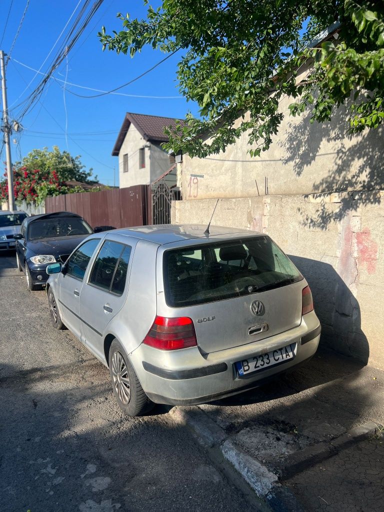 Vând golf 4 motor 1,4 itp valabil până în aprilie 2026