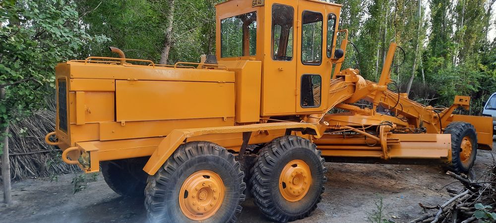 Автогрейдер дз122