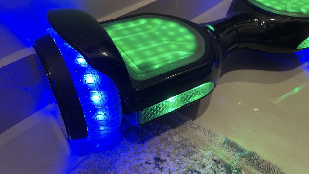 Hoverboard Gyroor G11 Full Led  Roti 6.5” Autonomie 6-13km Motor 2x200