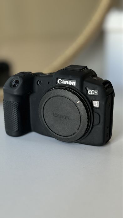 Canon EOS RP + объектив 50mm / Идеальное состояние