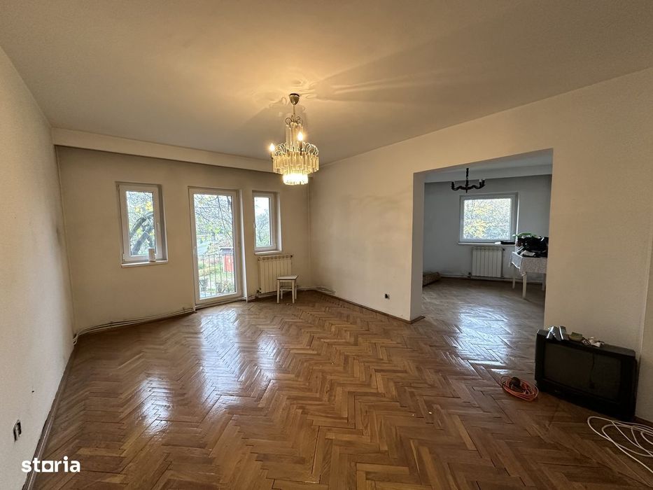 Apartament 4 camere semicentral