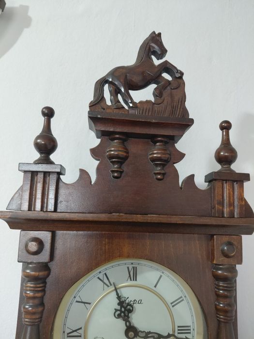 Ceas de perete cu pendul