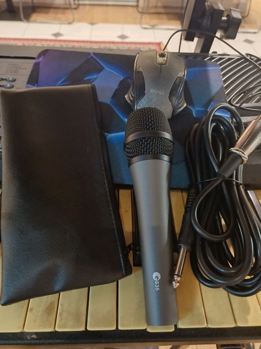 Микрофон профессиональный