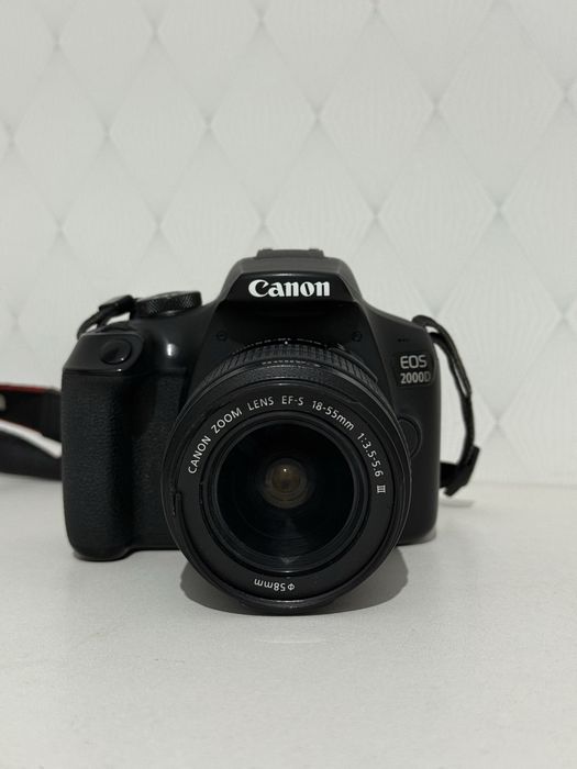 Фотокамера Canon EOS 2000D 18-55 СРОЧНО