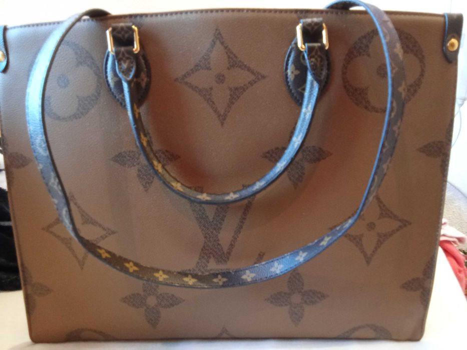 Голяма чанта Louis Vuitton - 230 лв.