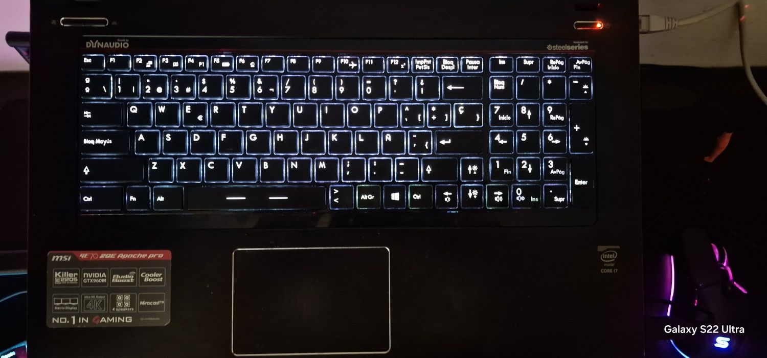 Laptop gaming msi,ușor negociabil si dispus la schimburi