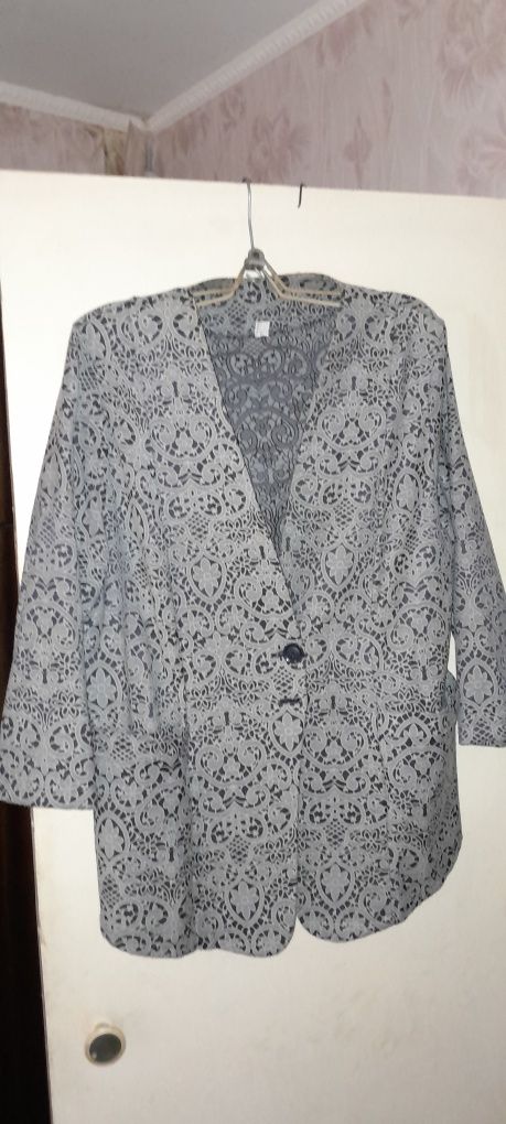 Продам одежду больших размеров,женская.