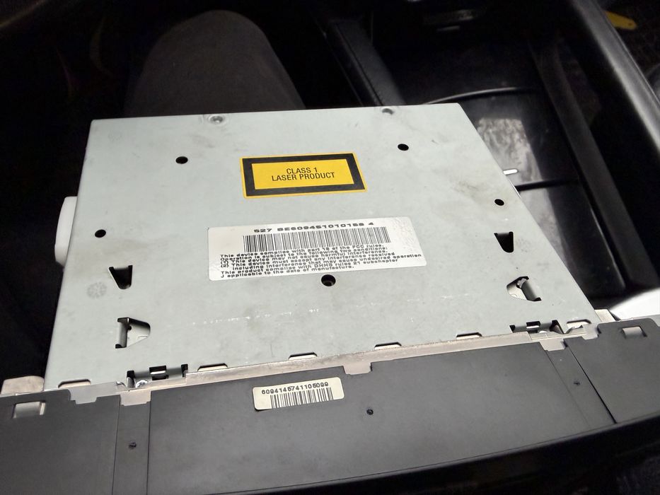 Придавам оригинална мултимедия за Мерцедес Мл