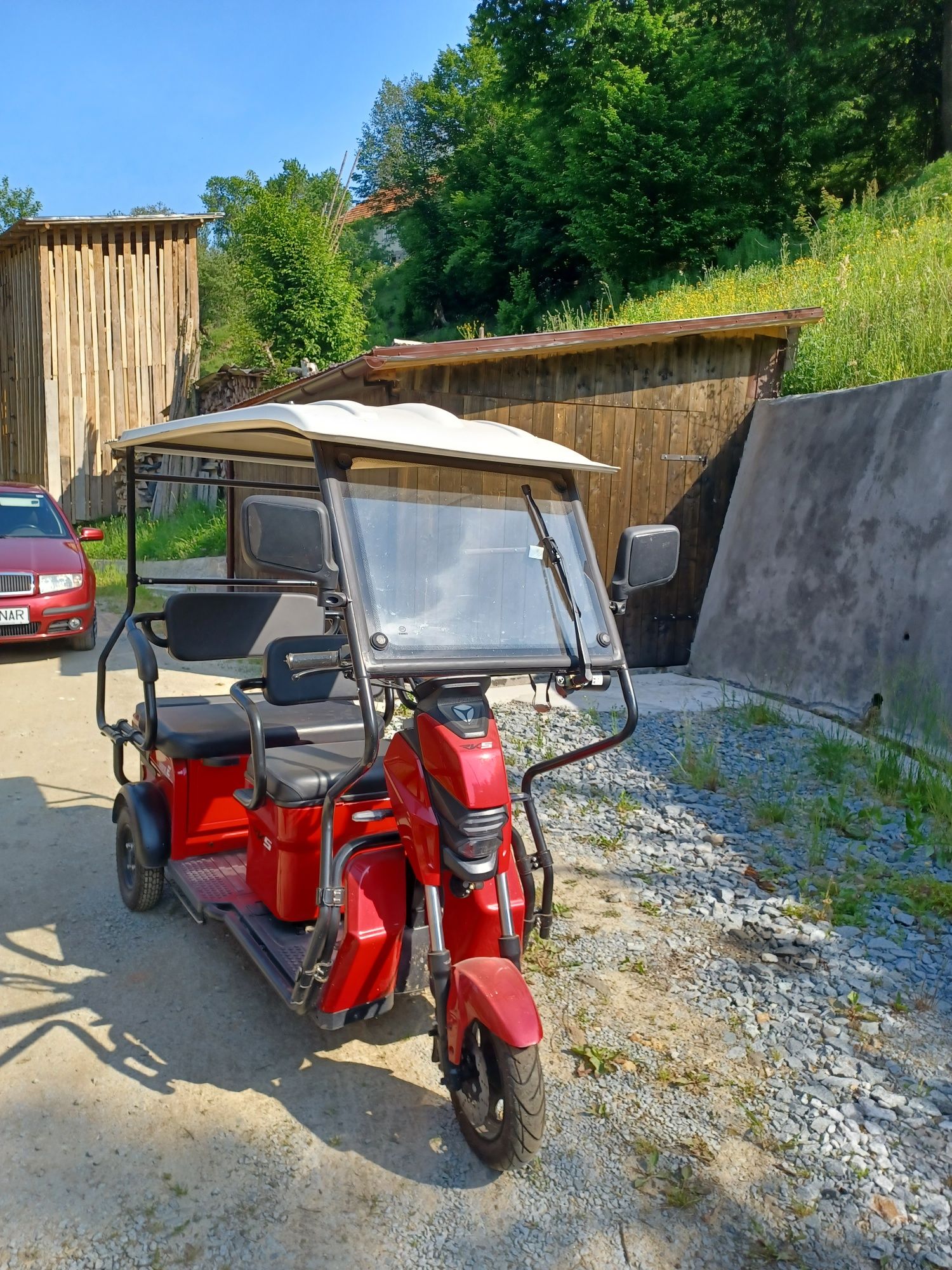 Vând triciclu electric