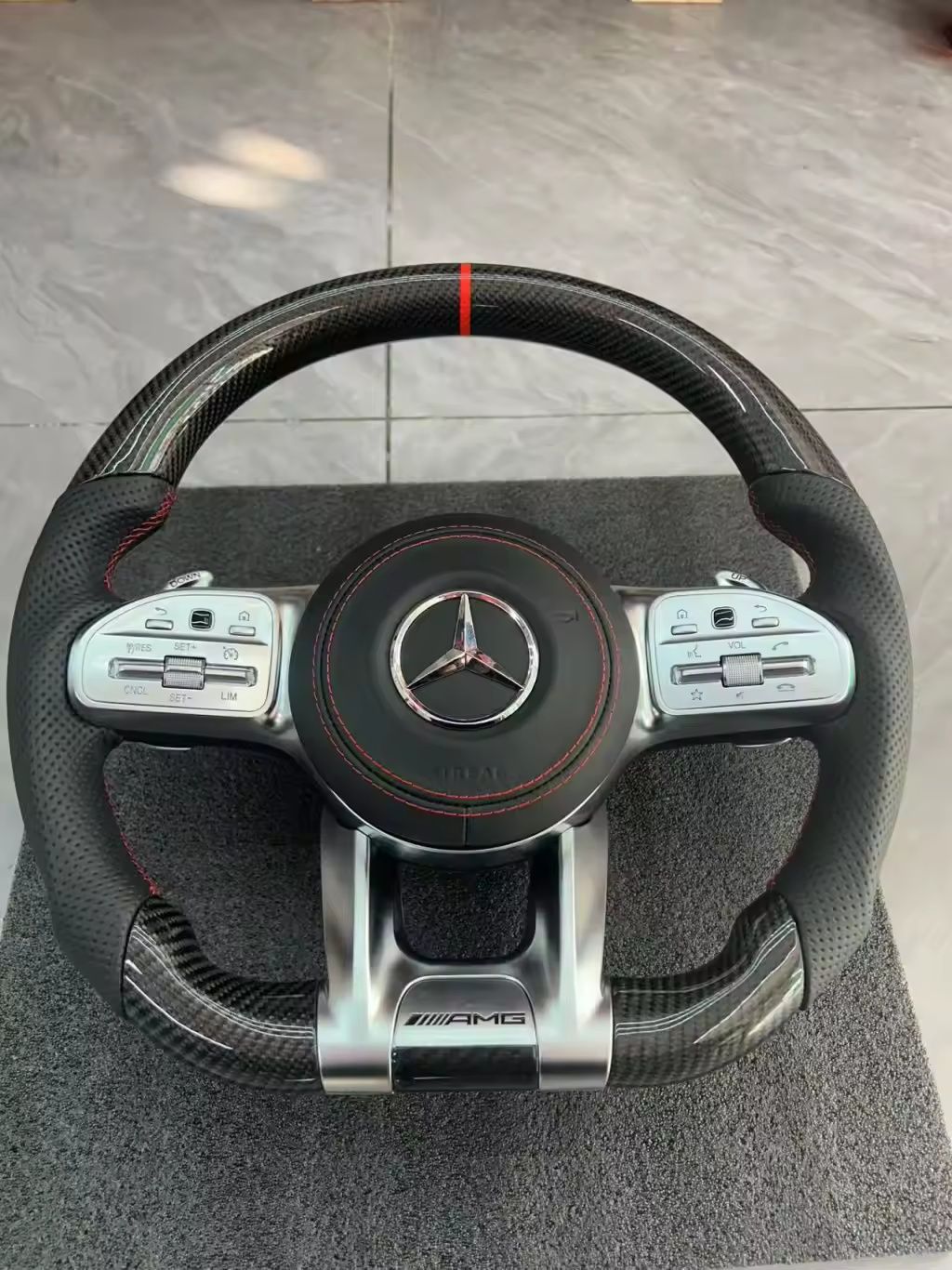 Volan AMG Carbon compatibil clasa A/C/E/GLE