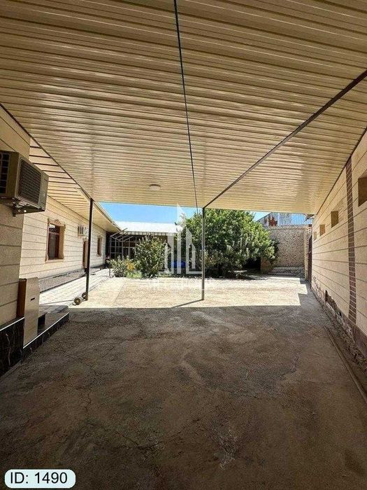 TEZDA SOTILADI №1490 Moxi xossa avtosalon orqasi uchastka