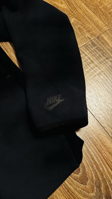 Jacheta Nike Tech Fleece