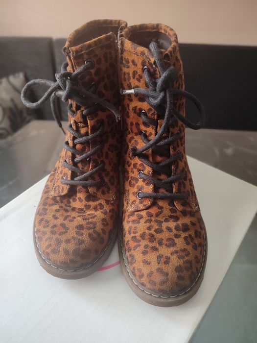 Боти, ном 35 сребристосиво, ном 34 леопардов принт