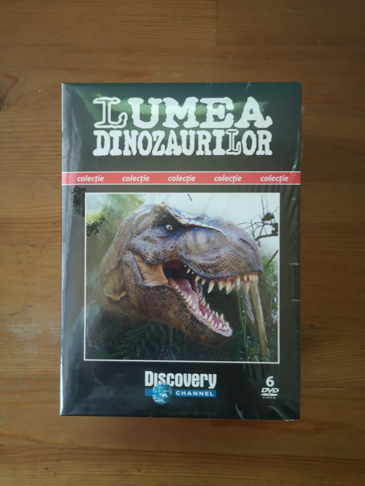 Lumea Dinozaurilor 6 dvd