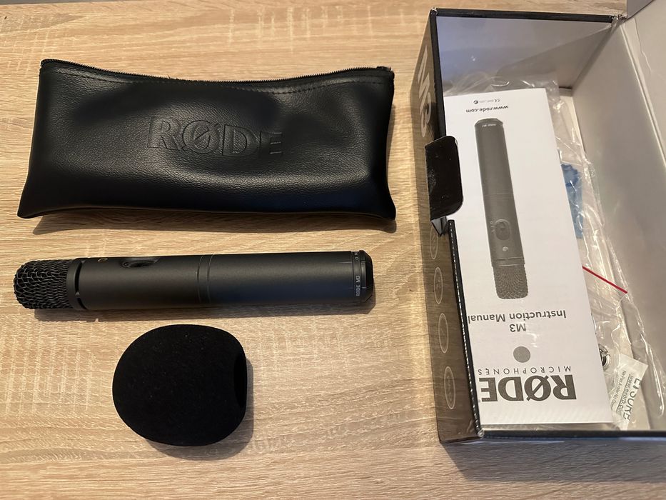 Microfon Rode M3 (suport de birou și cablu XLR-USB inclus)