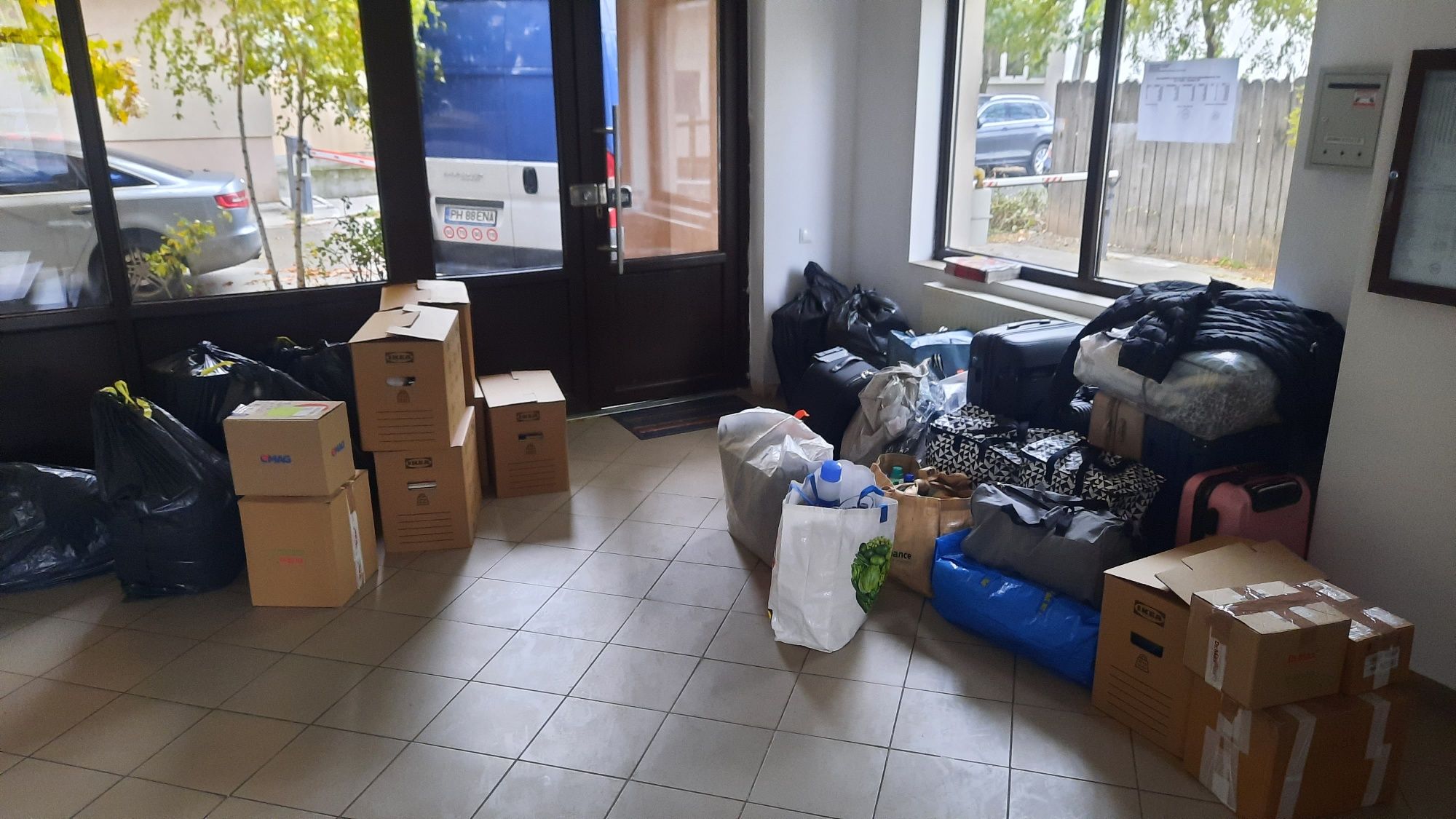 Dubă Mutări mobilă Ikea, transport, dubă bagaje, relocări apartamente