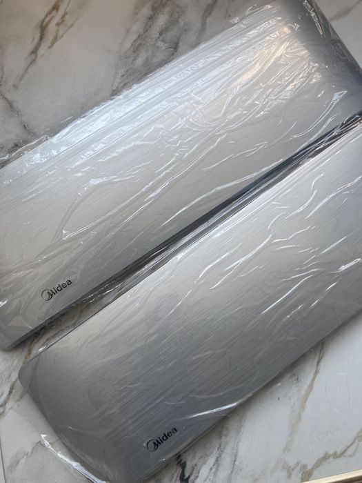 Крышка блока кондиционера Midea 09 silver серебро