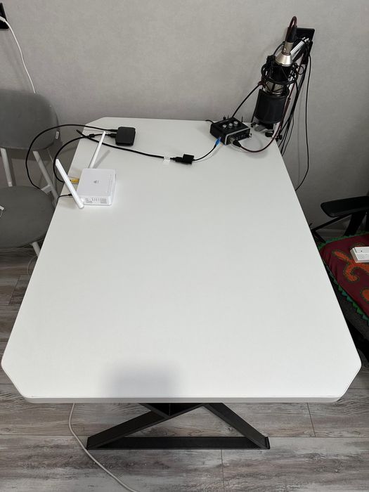 Универсальный стол для кухни и для компьютера