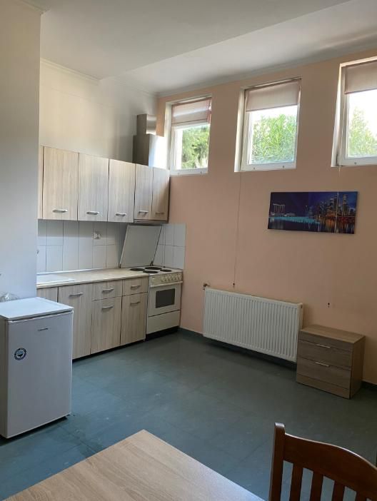 Дава се под наем Едностаен апартамент в Пловдив, Остромила - 30 кв.м за 275 € - Снимка #1