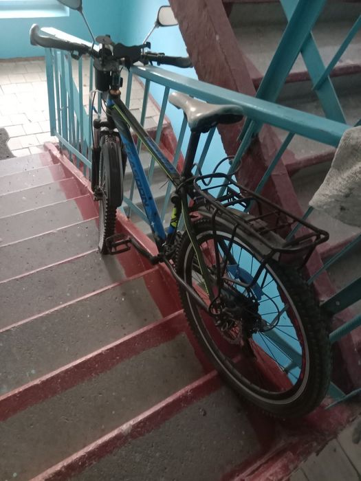 Велосипед с красной