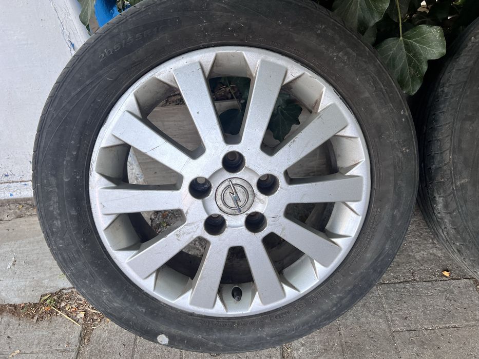 Джанти с гуми Опел Зафира 5*110 R16