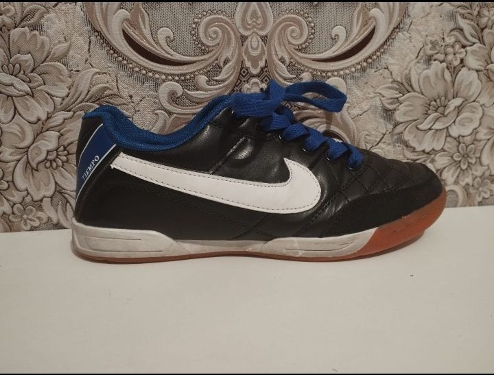 Обменяю тиепо футзалки