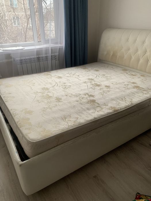 Продам кровать спальный