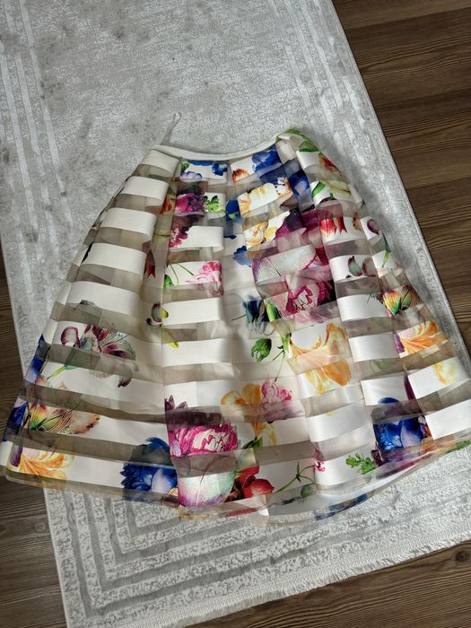 Fusta Ted Baker noua