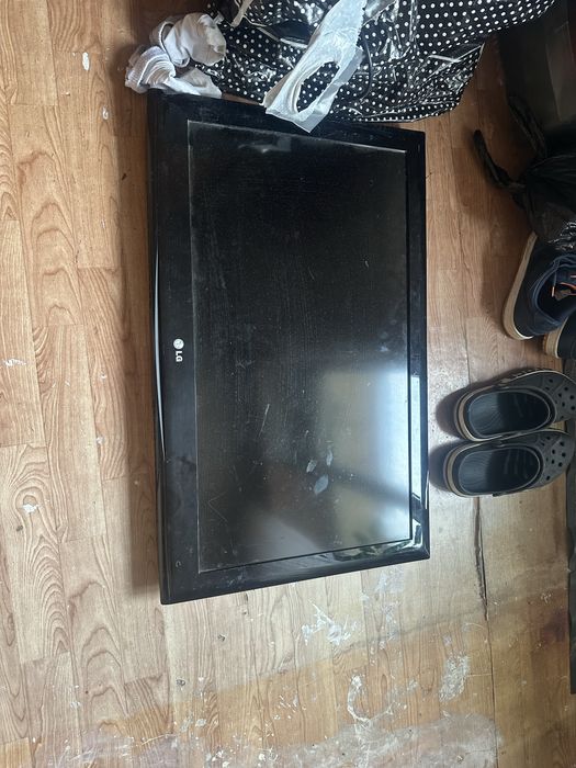 Продам телевизор