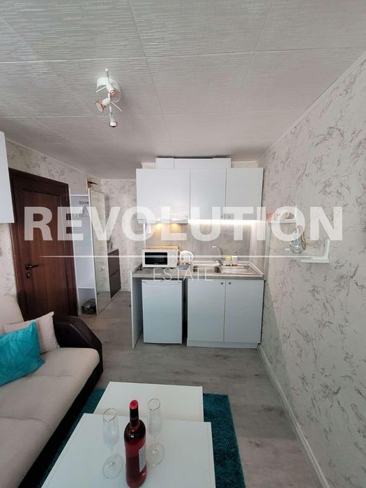 Дава се под наем Едностаен апартамент в Варна, Спортна зала - 20 кв.м за 300 € - Снимка #6