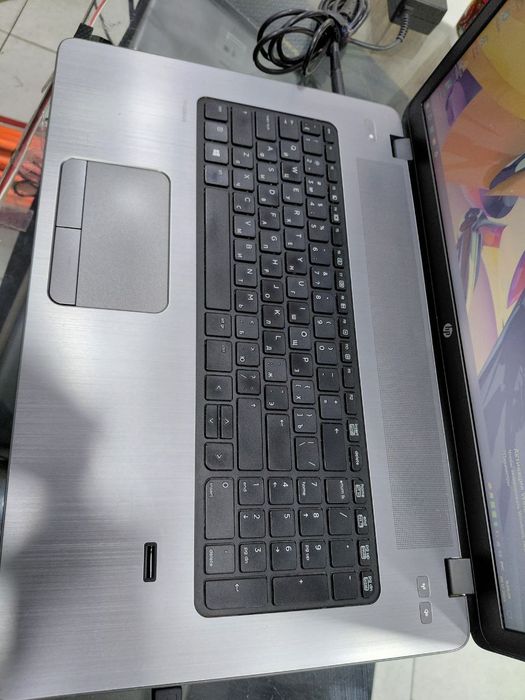 Hp probook intel i5 ssd 17.3 gigant