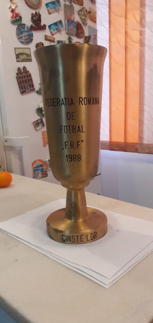 Cupă bronz masiv inscriptionata FRF 1988