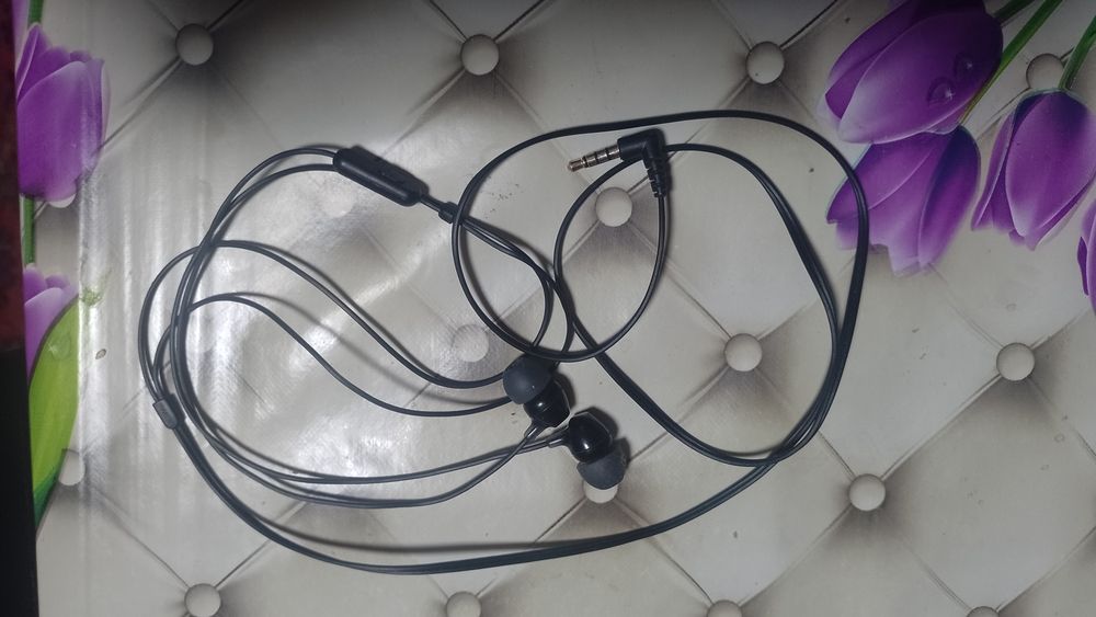 Vind căști Sony funcționale