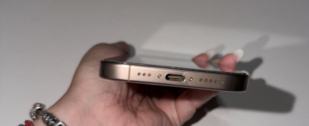 Iphone 16 Pro Desert Titanium