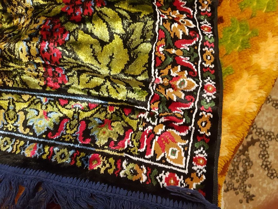 Винтидж антични плюшени покривки - изключително запазени!