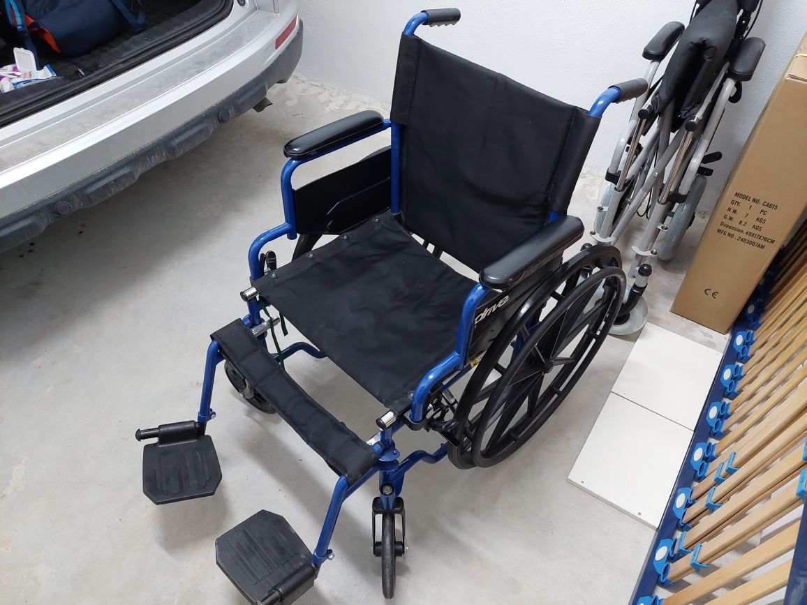 Инвалидна количка 2 броя. We care 9031 нова и Drive BLS18FBD-SF
