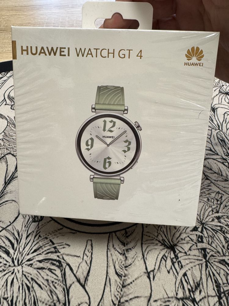 Смарт часовник Huawei Watch GT 4 41mm - чисто нов