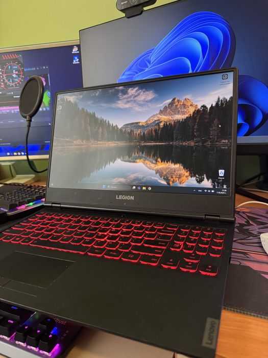 Геймърски Лаптоп Lenovo Legion Y7000 PG0 i5-9300HF; GTX 1650; 32GB RAM