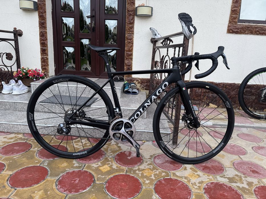 Bicicletă  carbon