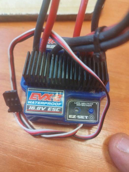 Esc 16.8v,traxxas