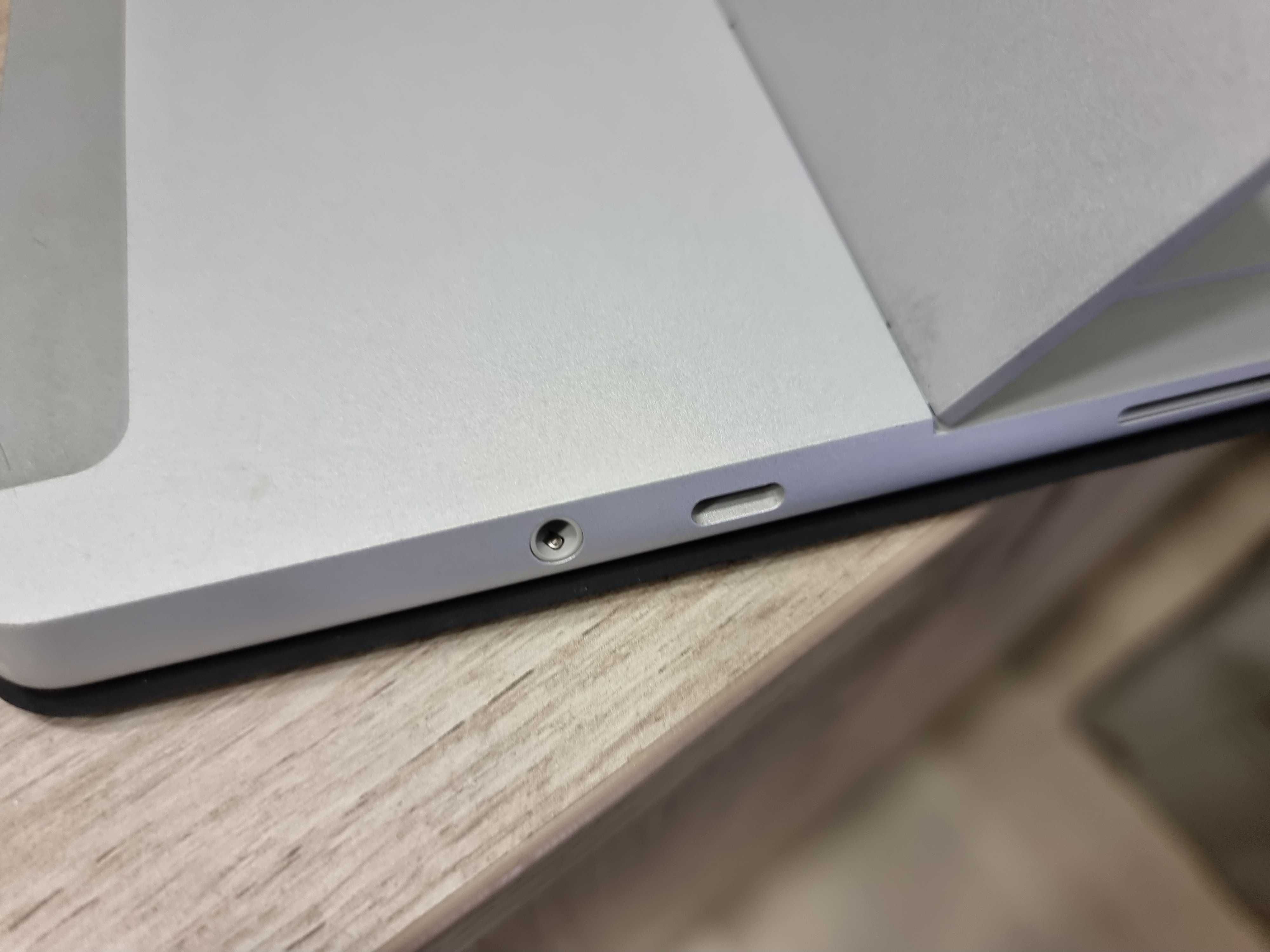Лаптоп - таблет microsoft surface go 2