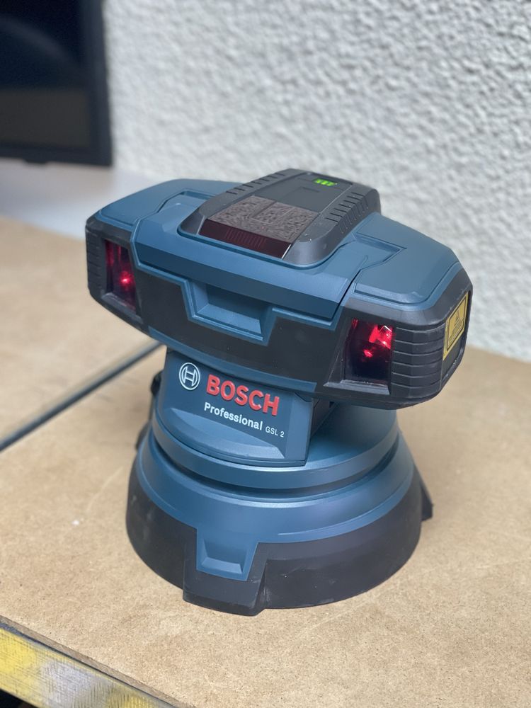 Линеен лазерен нивелир BOSCH Professional GSL 2